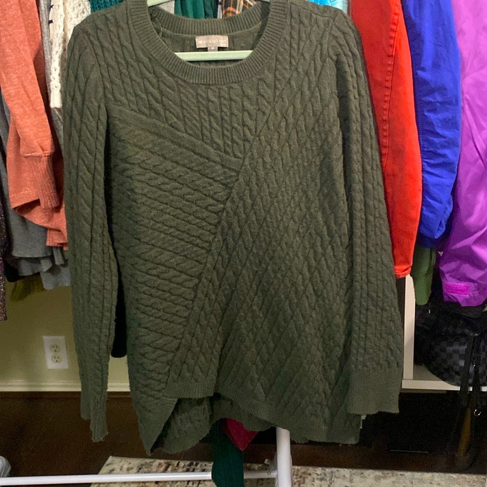 Evolution By Cyrus Dark Green Cross Pattern knit sweater